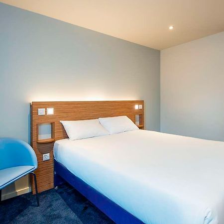 Ibis Budget London Bromley Exterior foto