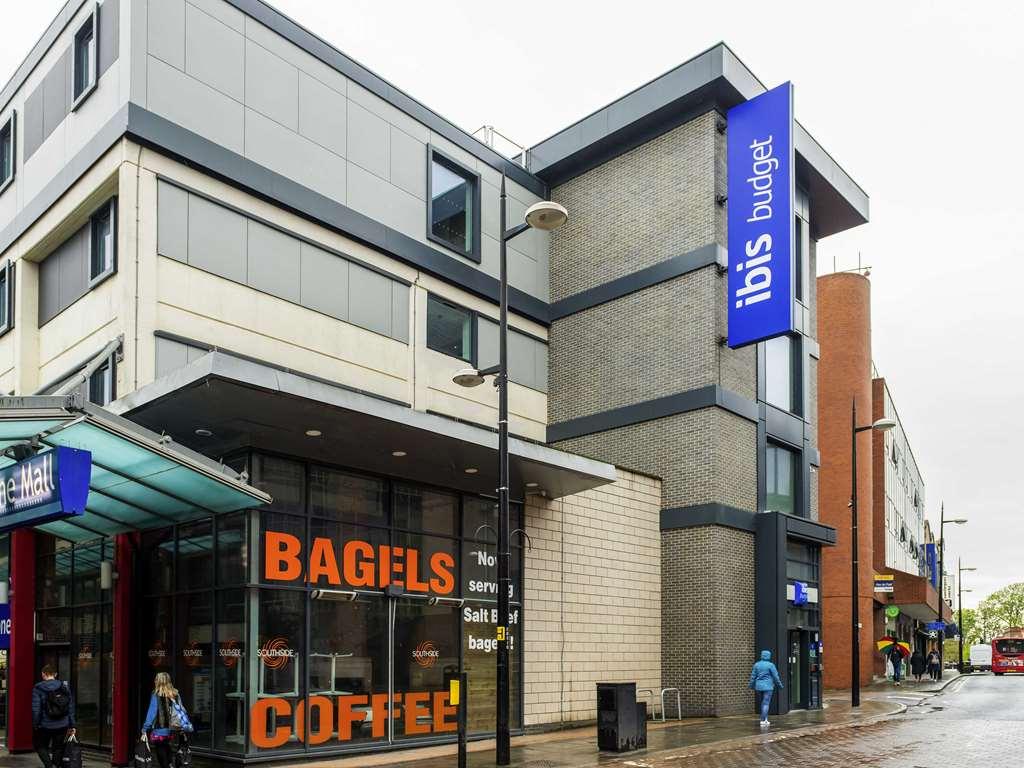 Ibis Budget London Bromley Exterior foto