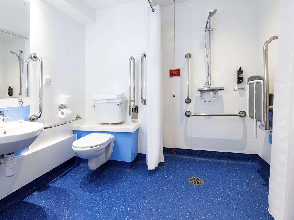 Ibis Budget London Bromley Exterior foto