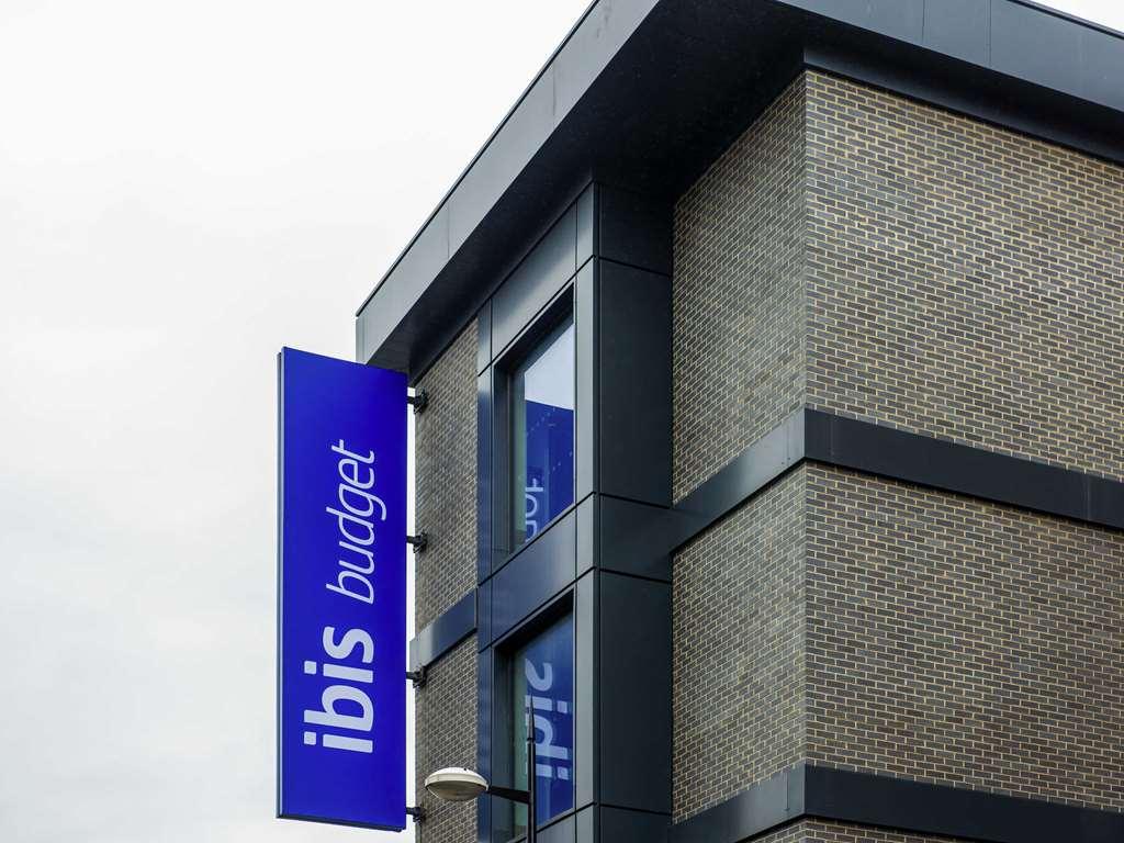 Ibis Budget London Bromley Exterior foto